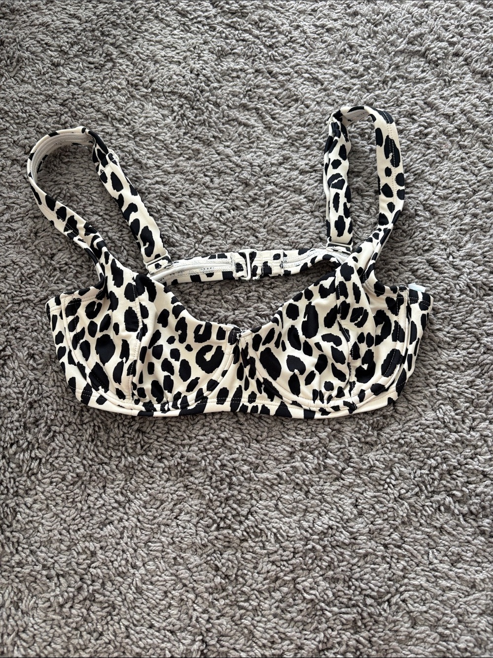 Women’s leopard print bikini top